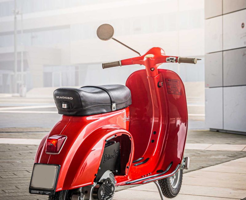 Vespa Rossa Elettrica Convertita Con Retrokit