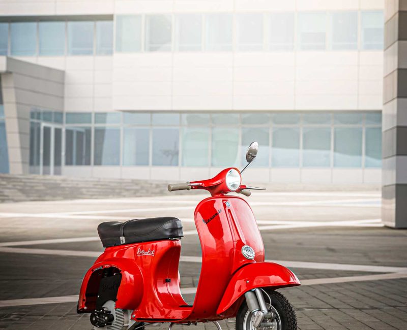 Vespa Rossa Con Kit Elettrico Retrokit